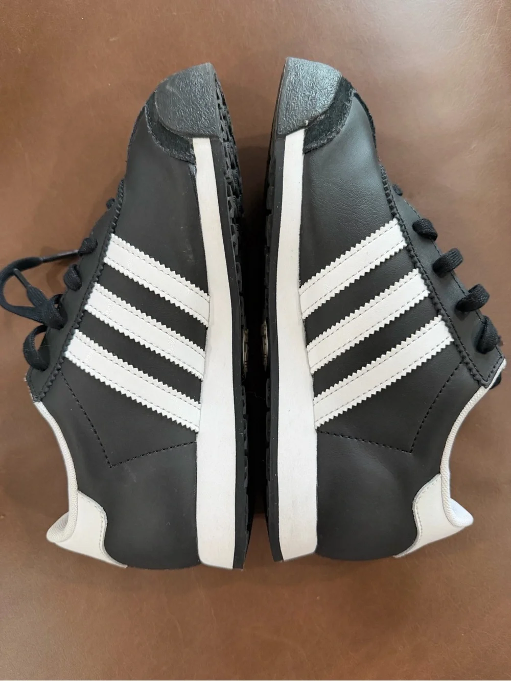 Adidas Boys Samoa Black & White Size 3